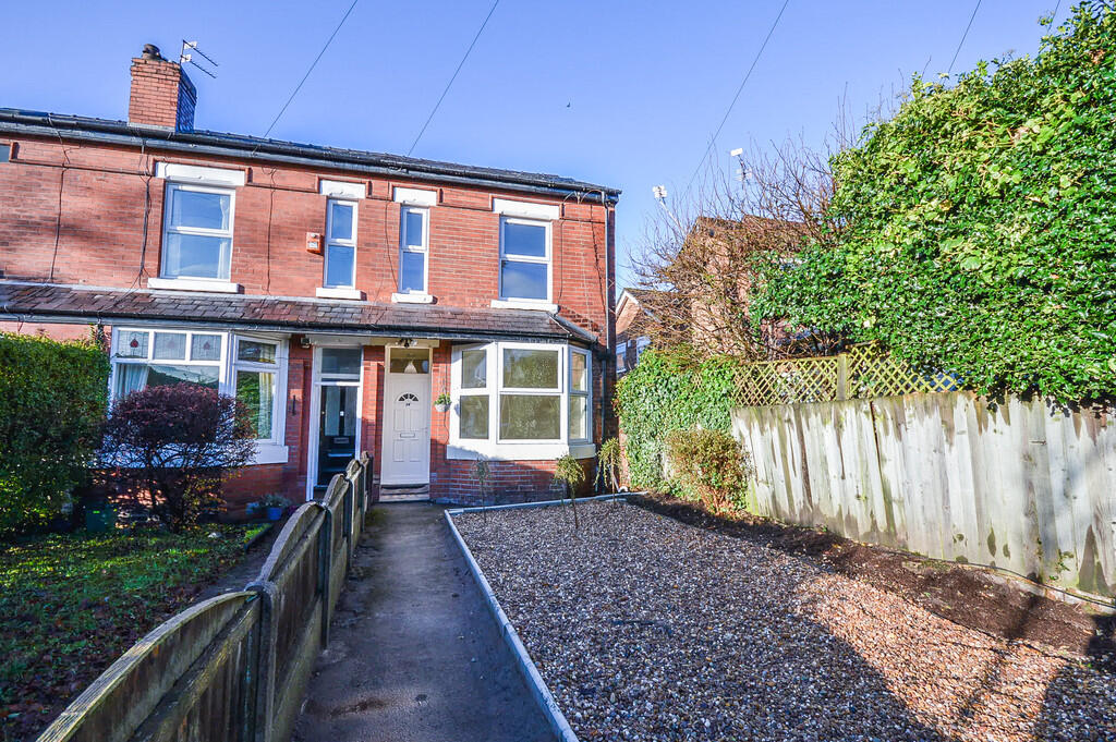3 bed End of Terrace for rent in Sale. From Jameson & Partners - Altrincham