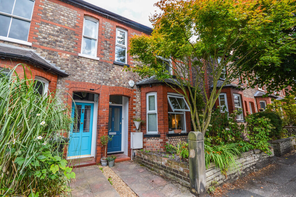 3 bed End of Terrace for rent in Hale. From Jameson & Partners - Altrincham 3 bed End of Terrace for rent in Hale. From Jameson & Partners - Altrincham