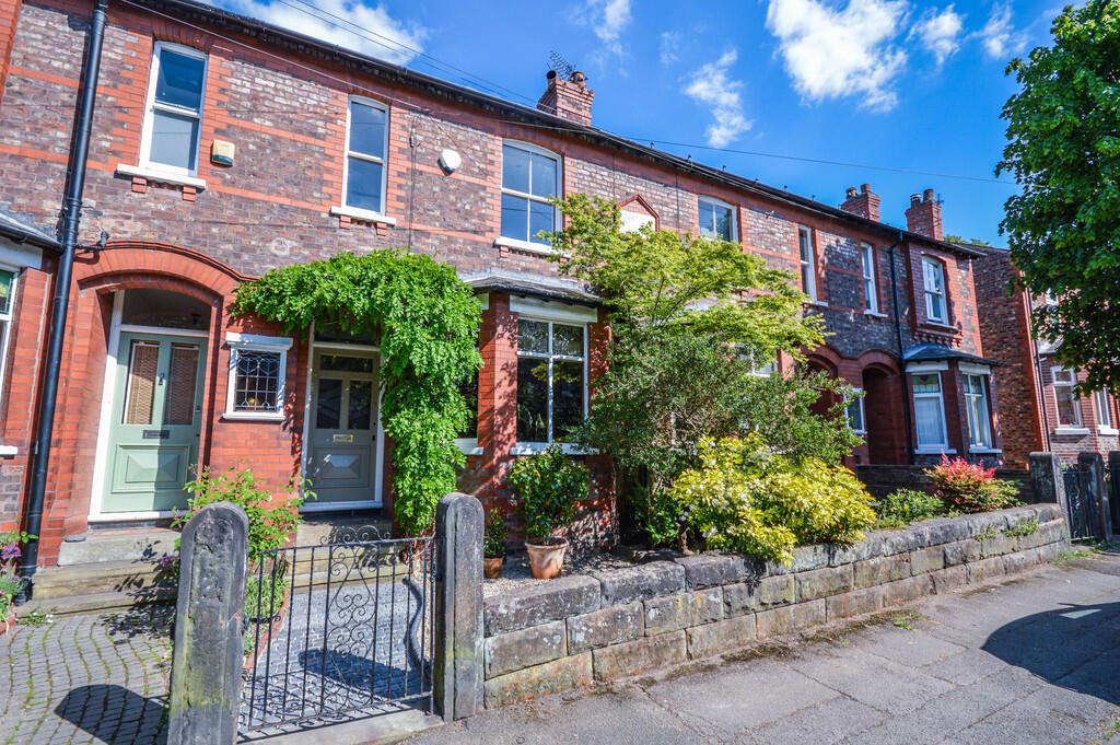 3 bed Mid Terraced House for rent in Hale. From Jameson & Partners - Altrincham 3 bed Mid Terraced House for rent in Hale. From Jameson & Partners - Altrincham