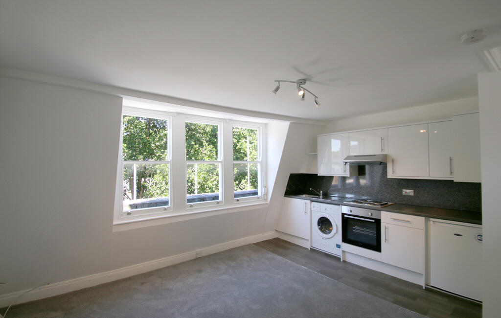 4 bed Studio for rent in London. From Pearl & Coutts Ltd 4 bed Studio for rent in London. From Pearl & Coutts Ltd