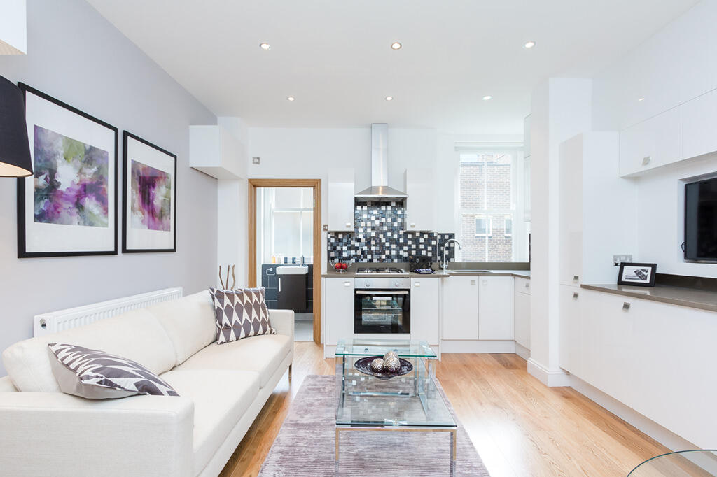 2 bed 1st Floor Flat for rent in Westminster. From Pearl & Coutts Ltd