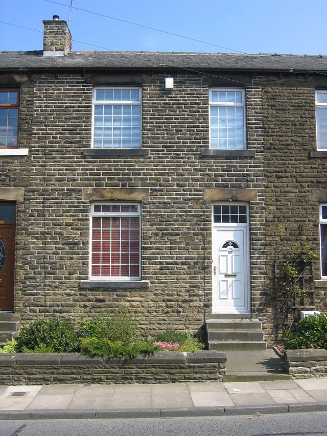 2 bed Mid Terraced House for rent in Briestfield. From Jane Wetherop Partnership - Leeds 2 bed Mid Terraced House for rent in Briestfield. From Jane Wetherop Partnership - Leeds