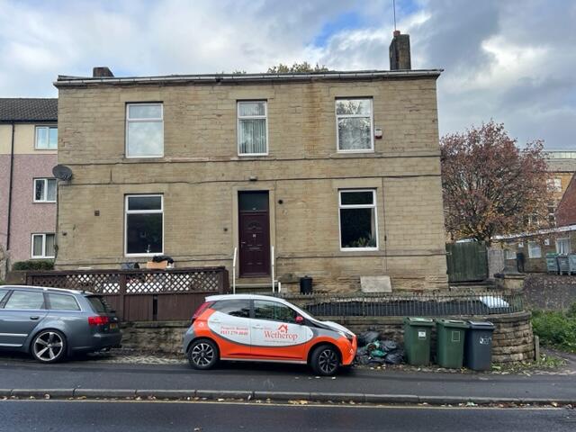 2 bed 1st Floor Flat for rent in Batley. From Jane Wetherop Partnership - Leeds 2 bed 1st Floor Flat for rent in Batley. From Jane Wetherop Partnership - Leeds