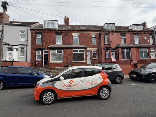 2 bed Mid Terraced House for rent in Leeds. From Jane Wetherop Partnership - Leeds 2 bed Mid Terraced House for rent in Leeds. From Jane Wetherop Partnership - Leeds