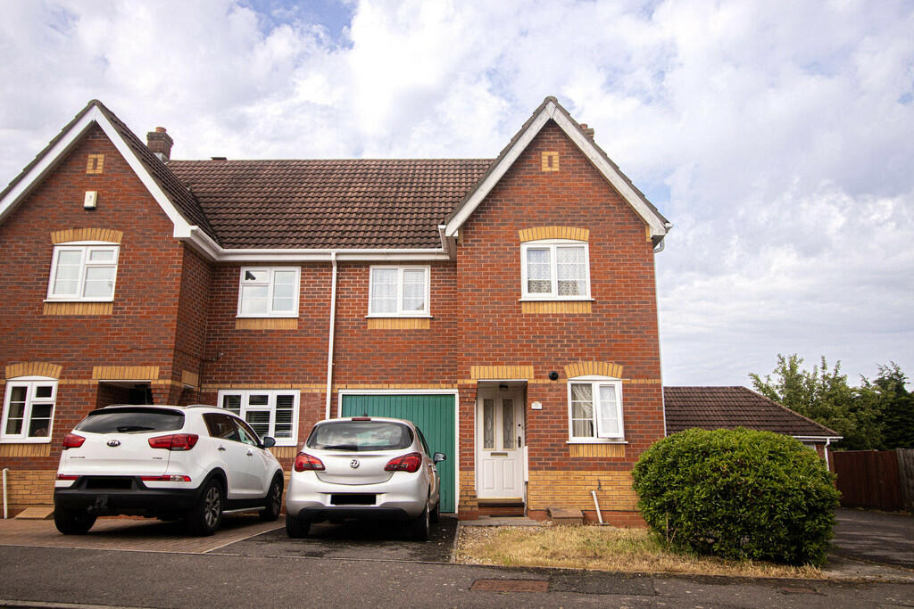 3 bed Semi-Detached House for rent in Andover. From Peepal Estate Agents - Farnborough