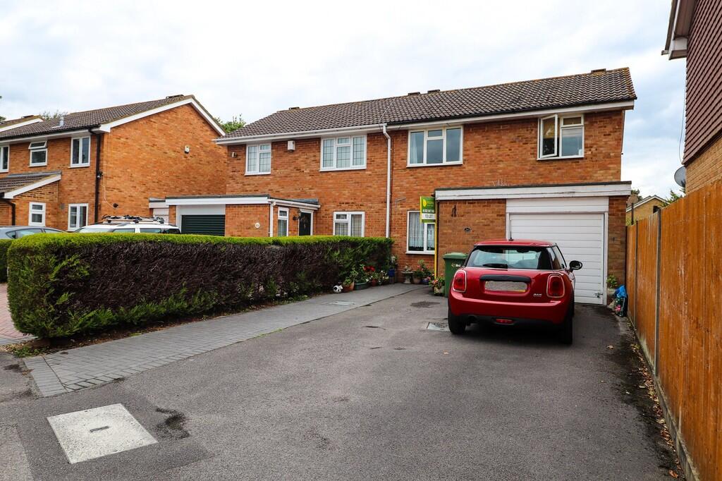 3 bed Semi Detached for rent in Sandhurst. From Peepal Estate Agents - Farnborough