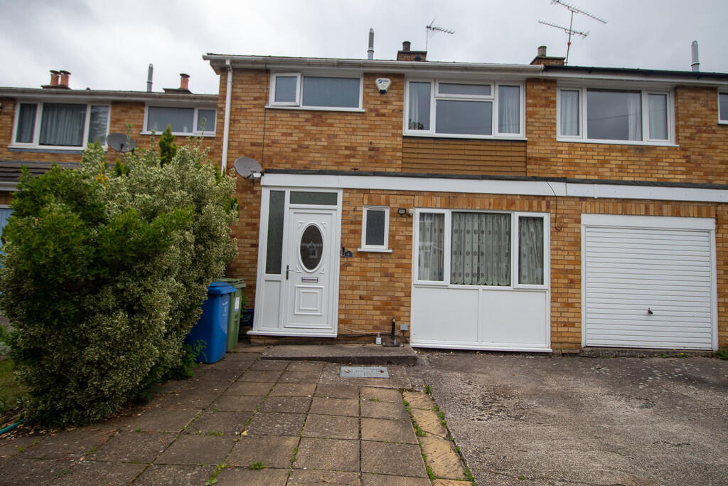 3 bed Mid Terraced House for rent in Farnborough. From Peepal Estate Agents - Farnborough 3 bed Mid Terraced House for rent in Farnborough. From Peepal Estate Agents - Farnborough