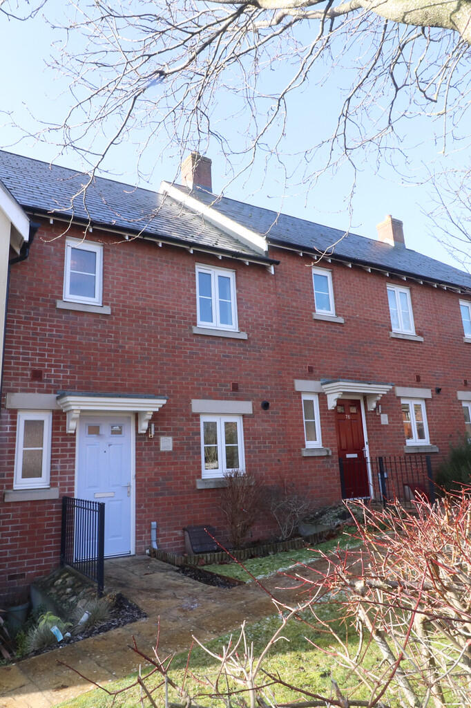 3 bed Mid Terraced House for rent in Andover. From Peepal Estate Agents - Farnborough
