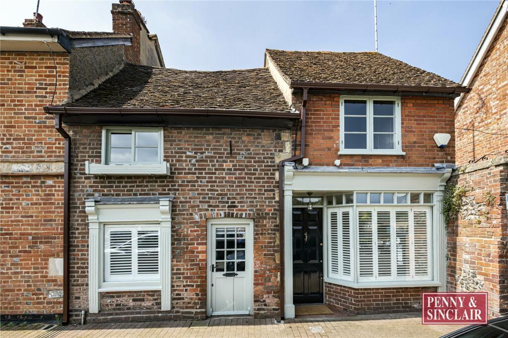 2 bed End Terraced House for rent in Henley-on-Thames. From Penny & Sinclair