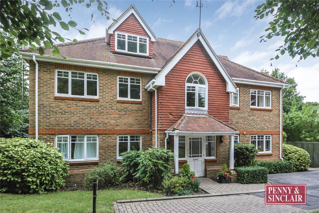 3 bed Apartment for rent in Harpsden. From Penny & Sinclair - Henley On Thames