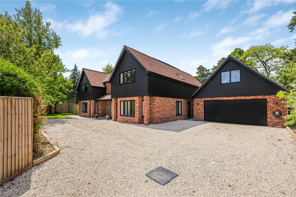 5 bed Detached for rent in Lower Shiplake. From Penny & Sinclair - Henley On Thames