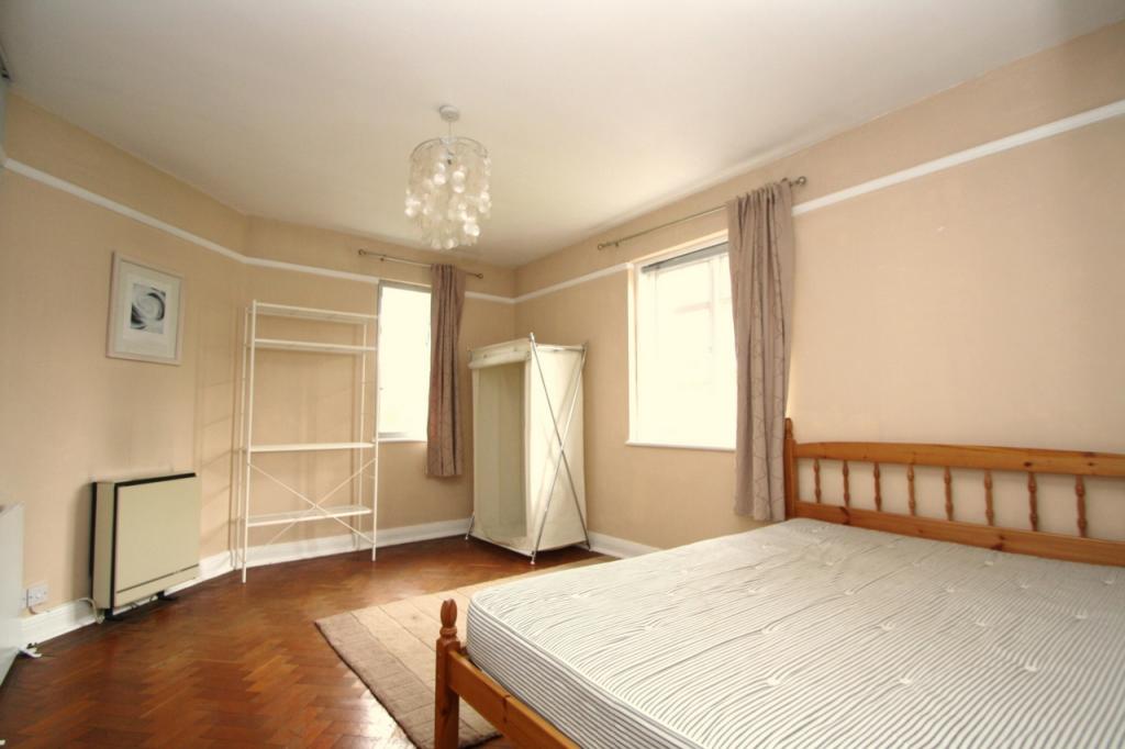 2 bed 1st Floor Flat for rent in Finchley. From Robert Lehrer Properties