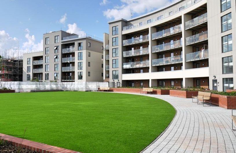 2 bed Apartment for rent in Borehamwood. From Robert Lehrer Properties