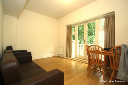 3 bed 1st Floor Flat for rent in Hornsey. From Robert Lehrer Properties