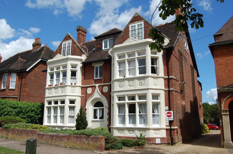 2 bed 1st Floor Flat for rent in Bedford. From Jayne Beard - Bedford