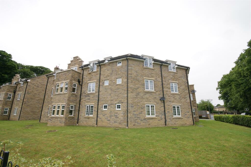 2 bed Apartment for rent in Brighouse. From Peter David Properties Ltd - Brighouse
