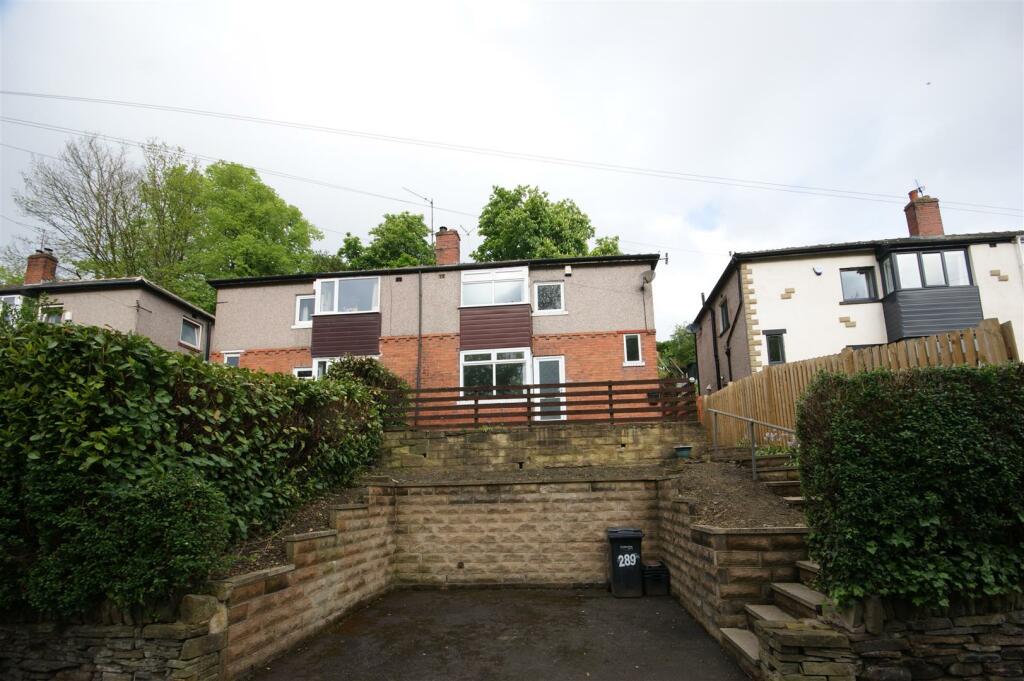 3 bed Detached House for rent in Brighouse. From Peter David Properties Ltd - Brighouse