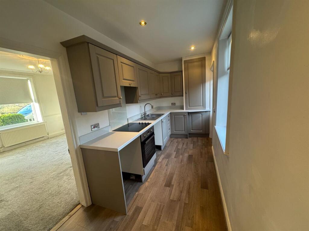 2 bed Mid Terraced House for rent in Lumbrook. From Peter David Properties - Brighouse