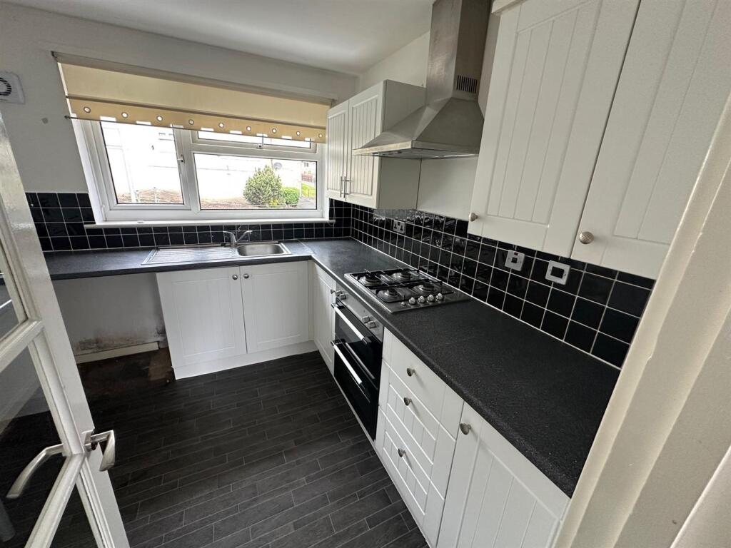 1 bed Apartment for rent in Brighouse. From Peter David Properties - Brighouse