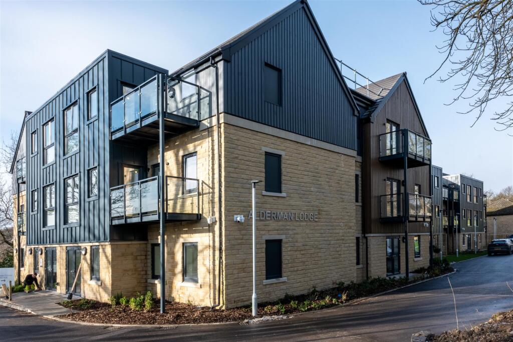 2 bed Apartment for rent in . From Peter David Properties - Brighouse