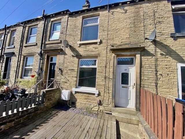 2 bed Mid Terraced House for rent in Brighouse. From Peter David Properties - Brighouse