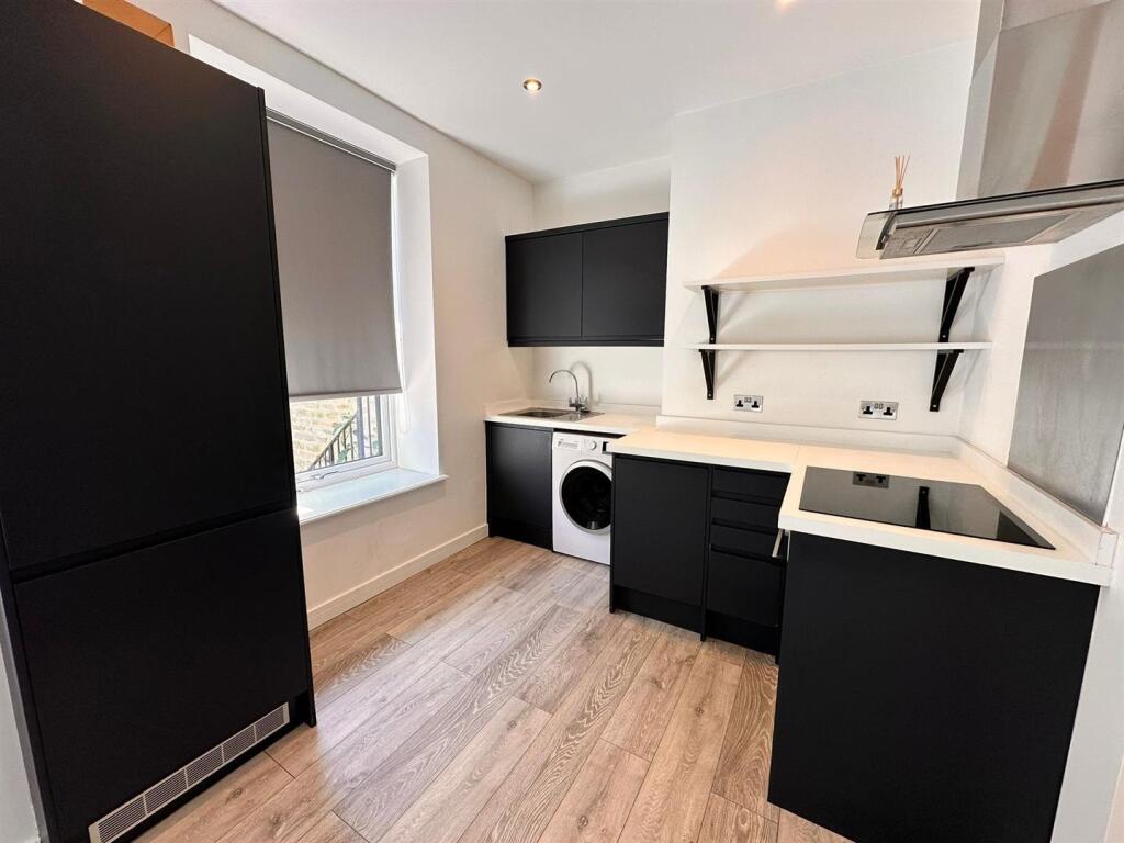 1 bed Apartment for rent in Brighouse. From Peter David Properties - Brighouse 1 bed Apartment for rent in Brighouse. From Peter David Properties - Brighouse