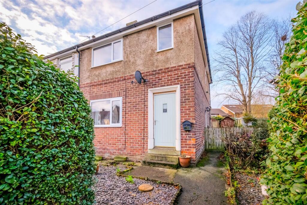 2 bed Semi Detached for rent in Brighouse. From Peter David Properties - Brighouse