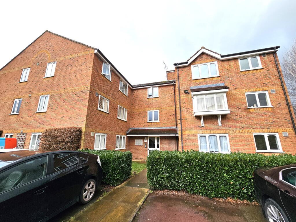4 bed Studio for rent in Wembley. From Peter Gamble & Co