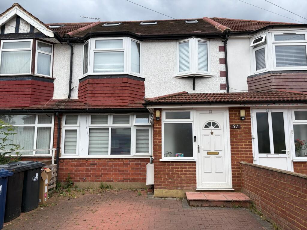1 bed Apartment for rent in Greenford. From Peter Gamble & Co