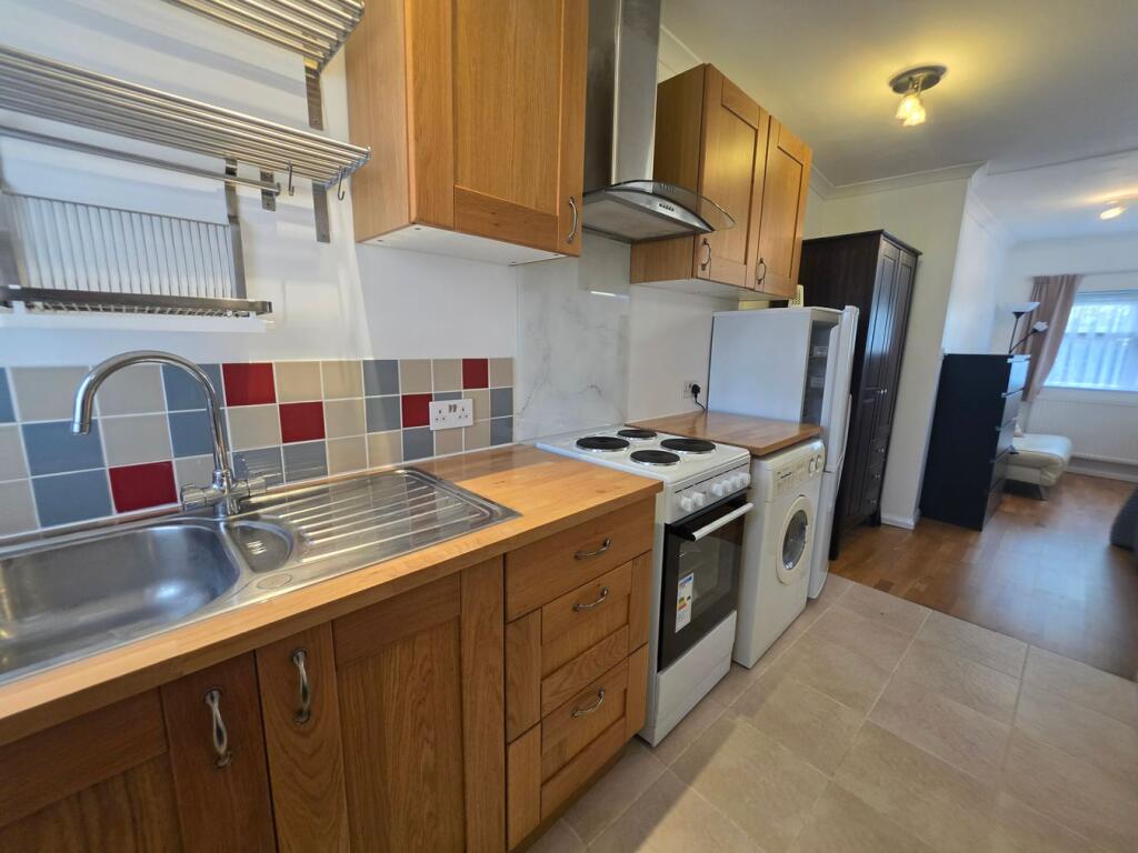 0 bed Studio for rent in Greenford. From Peter Gamble & Co 0 bed Studio for rent in Greenford. From Peter Gamble & Co