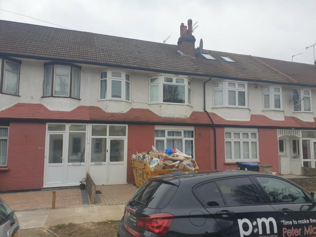 1 bed Room for rent in Wood Green. From Peter Michael Estates