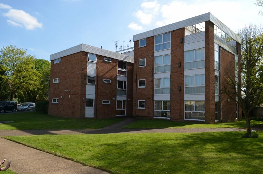 1 bed Flat for rent in Crews Hill. From Peter Michael Estates