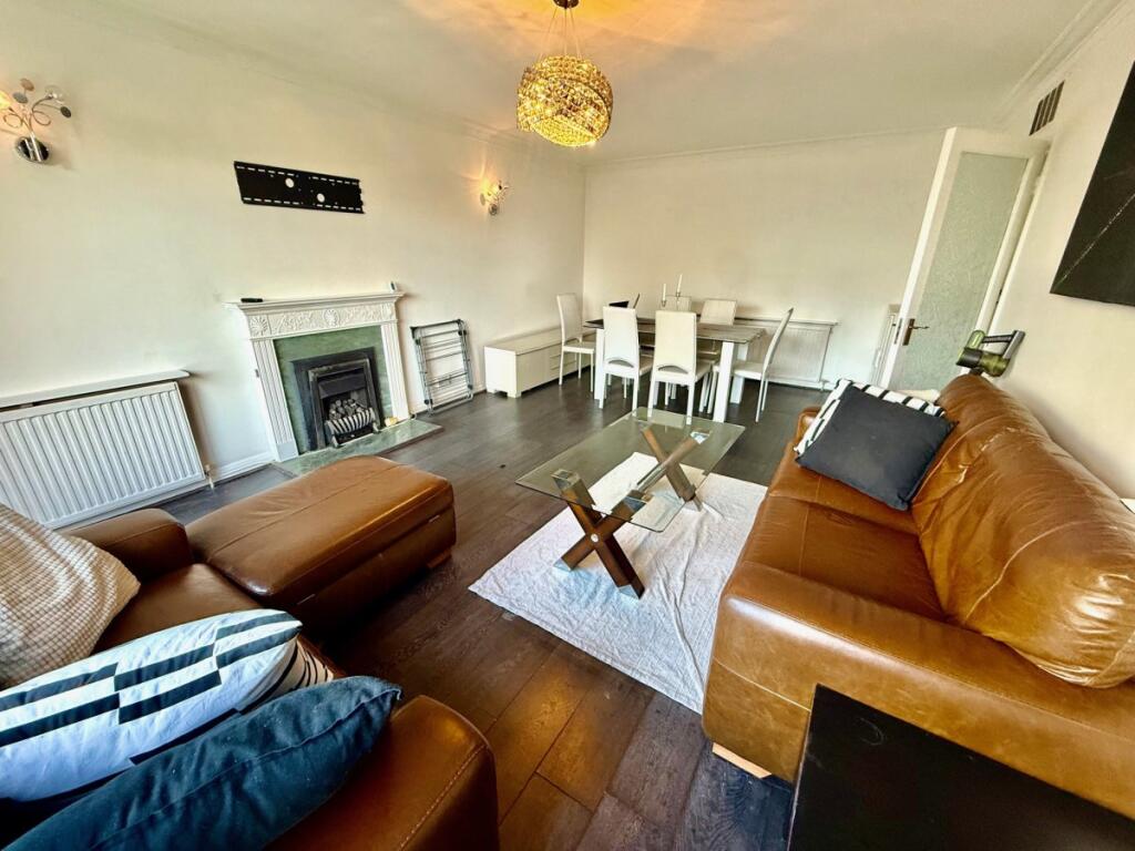 2 bed Annexe for rent in Southgate. From Peter Michael Estates