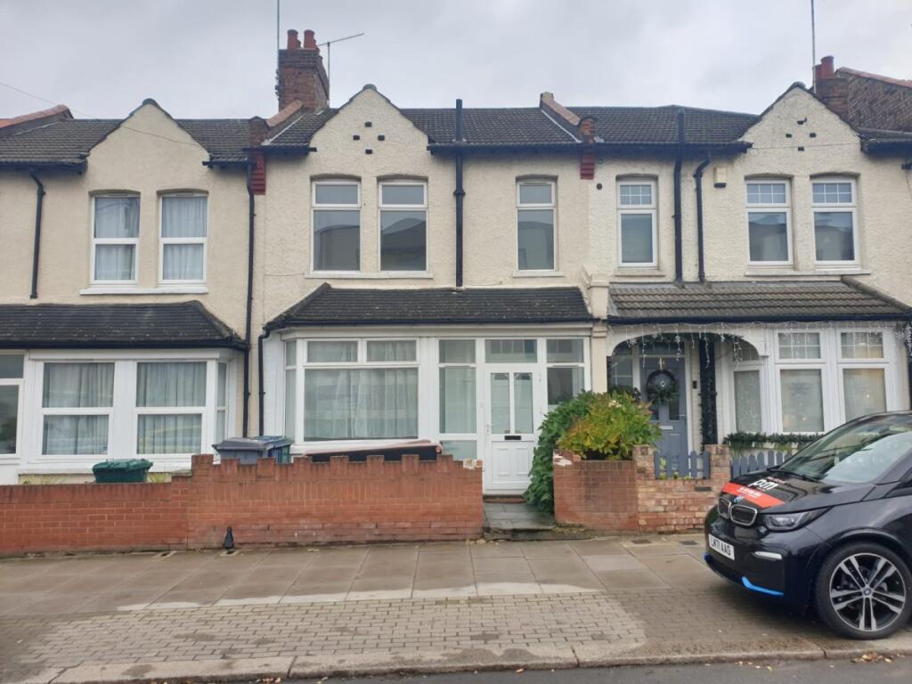 4 bed Mid Terraced House for rent in Friern Barnet. From Peter Michael Estates
