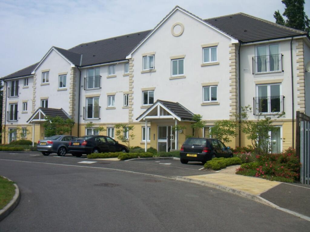 2 bed Apartment for rent in Southgate. From Peter Michael Estates