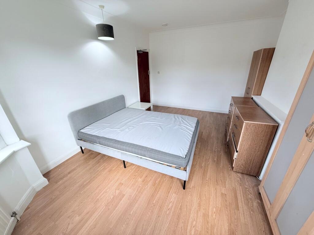 1 bed House Share for rent in Edmonton. From Peter Michael Estates