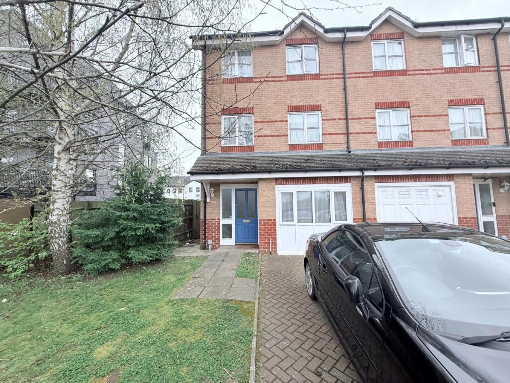 1 bed House Share for rent in Southgate. From Peter Michael Estates