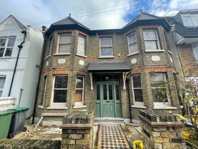 4 bed Studio for rent in Tottenham. From Peter Michael Estates