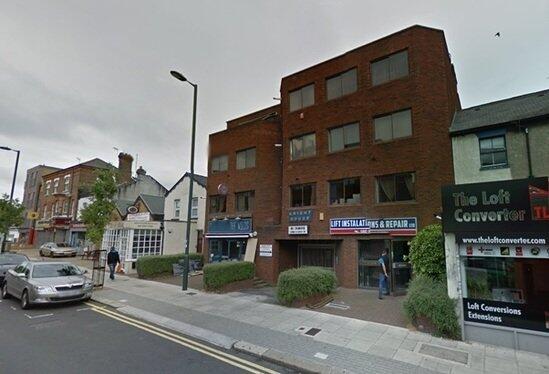 1 bed 1st Floor Flat for rent in Barnet. From Peter Michael Estates