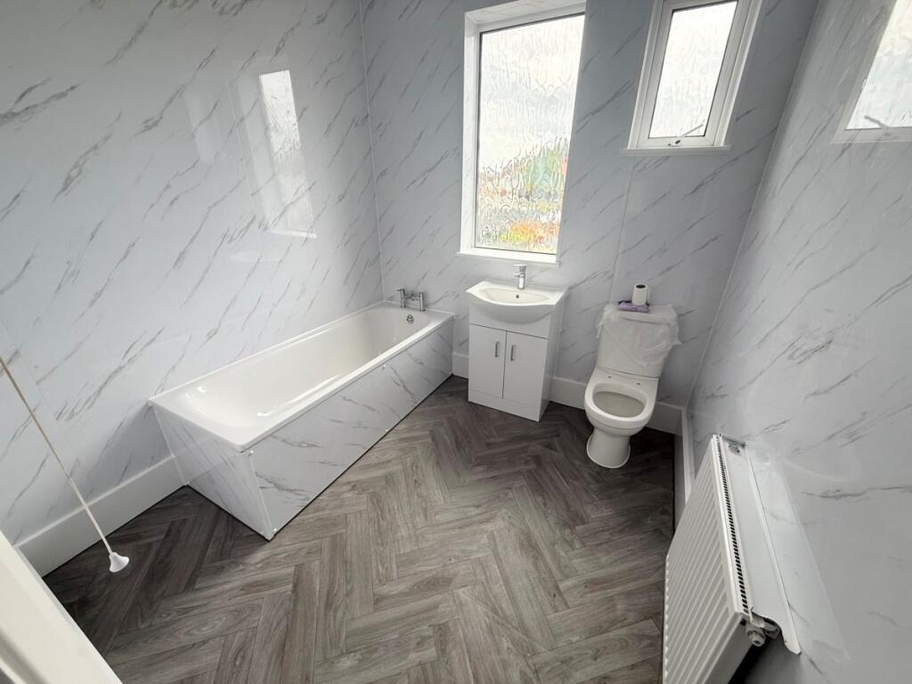 3 bed Detached for rent in Edmonton. From Peter Michael Estates