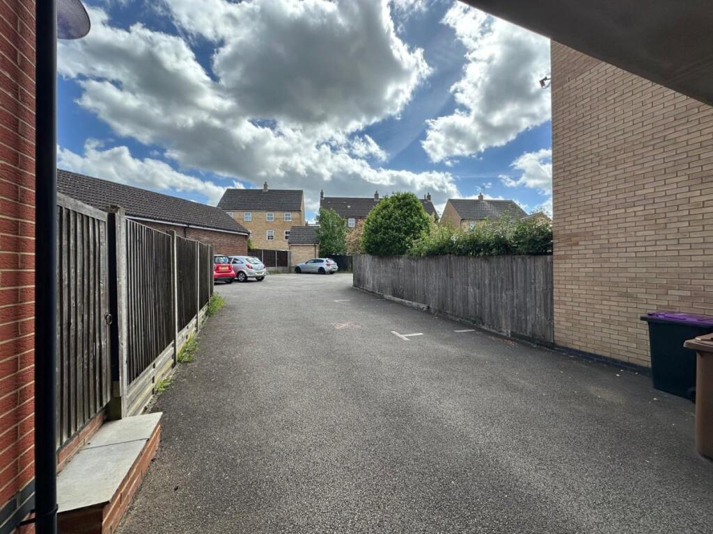 3 bed Mid Terraced House for rent in Ware. From Peter Michael Estates 3 bed Mid Terraced House for rent in Ware. From Peter Michael Estates