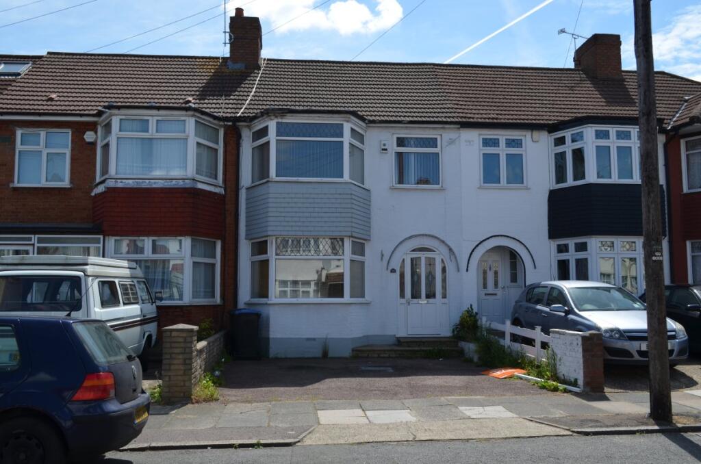 3 bed Detached for rent in Edmonton. From Peter Michael Estates