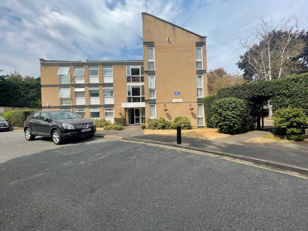 1 bed 1st Floor Flat for rent in Edmonton. From Peter Michael Estates