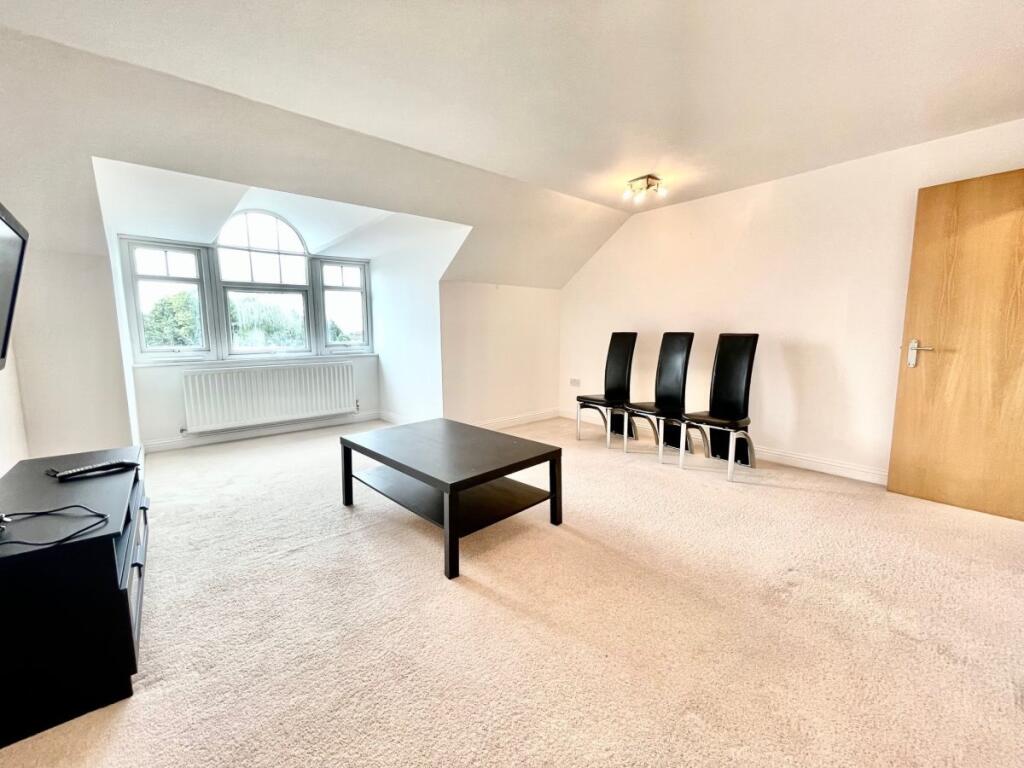 2 bed 1st Floor Flat for rent in Southgate. From Peter Michael Estates 2 bed 1st Floor Flat for rent in Southgate. From Peter Michael Estates