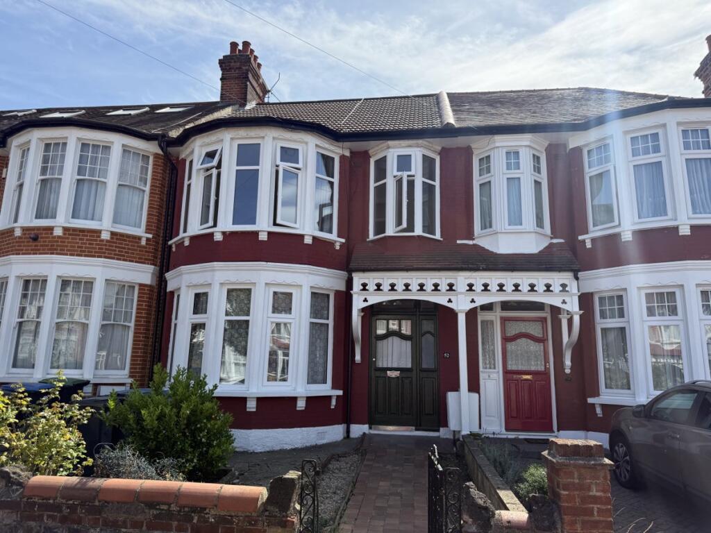 4 bed Detached for rent in Wood Green. From Peter Michael Estates