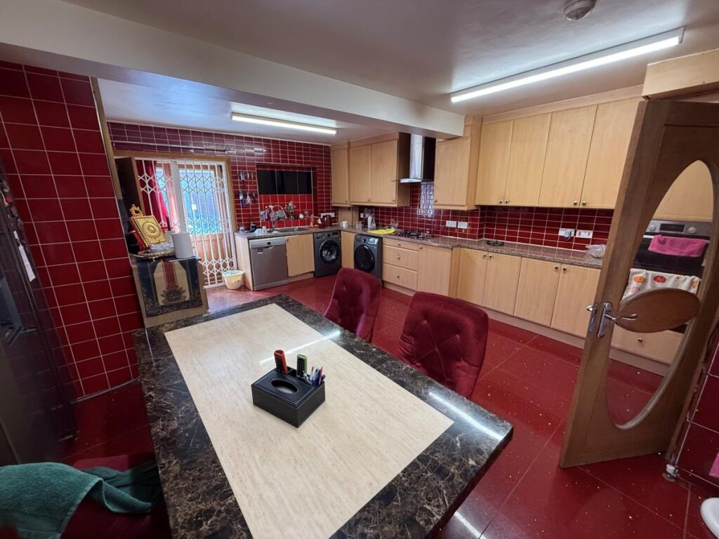 1 bed House Share for rent in Edmonton. From Peter Michael Estates 1 bed House Share for rent in Edmonton. From Peter Michael Estates