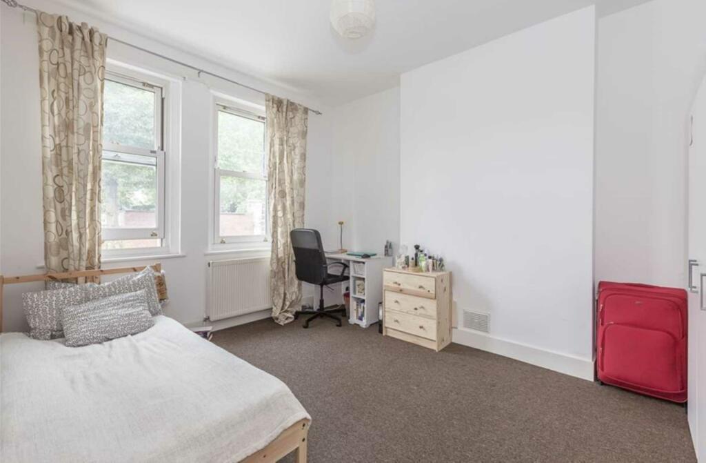 2 bed Apartment for rent in Islington. From PG Estates