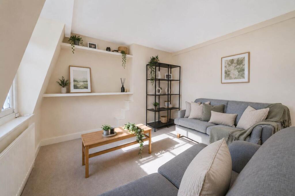 2 bed Apartment for rent in Islington. From PG Estates - Islington 2 bed Apartment for rent in Islington. From PG Estates - Islington