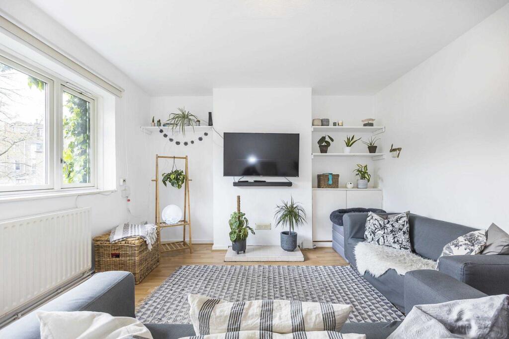 2 bed Apartment for rent in Camden Town. From PG Estates - Islington