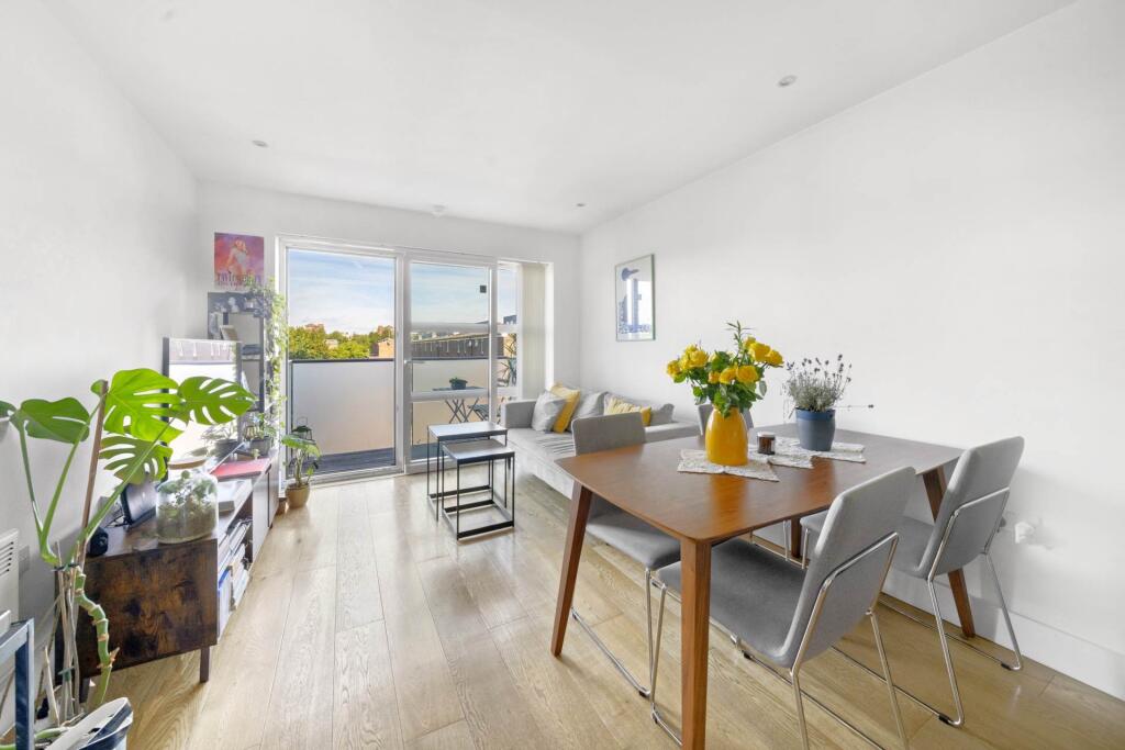 1 bed Apartment for rent in Stoke Newington. From PG Estates - Islington